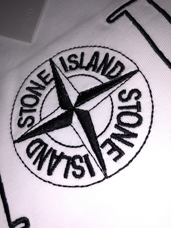 ブランドTシャツ細部ディテール